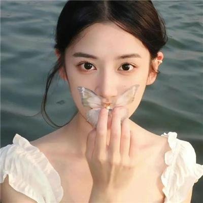 何班主和他的情人